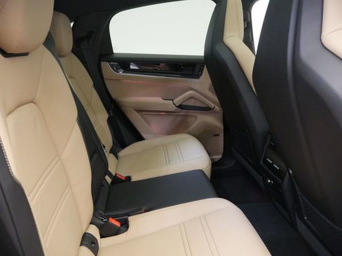 Certified 2024 Porsche Cayenne Turbo image 28