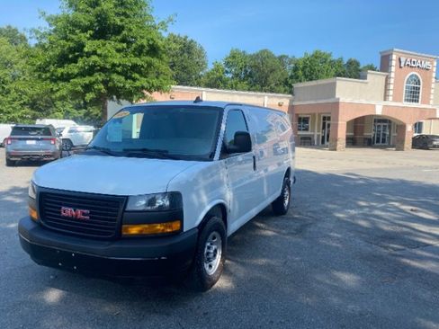 Used 2021 GMC Savana 2500 image 1