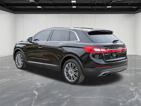 Used 2017 Lincoln MKX Reserve image 3