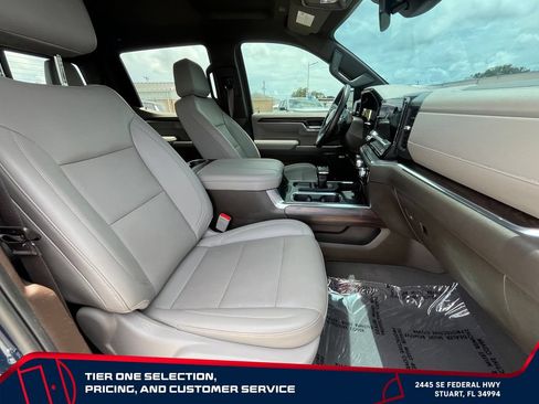 Used 2023 GMC Sierra 1500 SLT w/ SLT Premium Plus Package AWD/4WD image 20