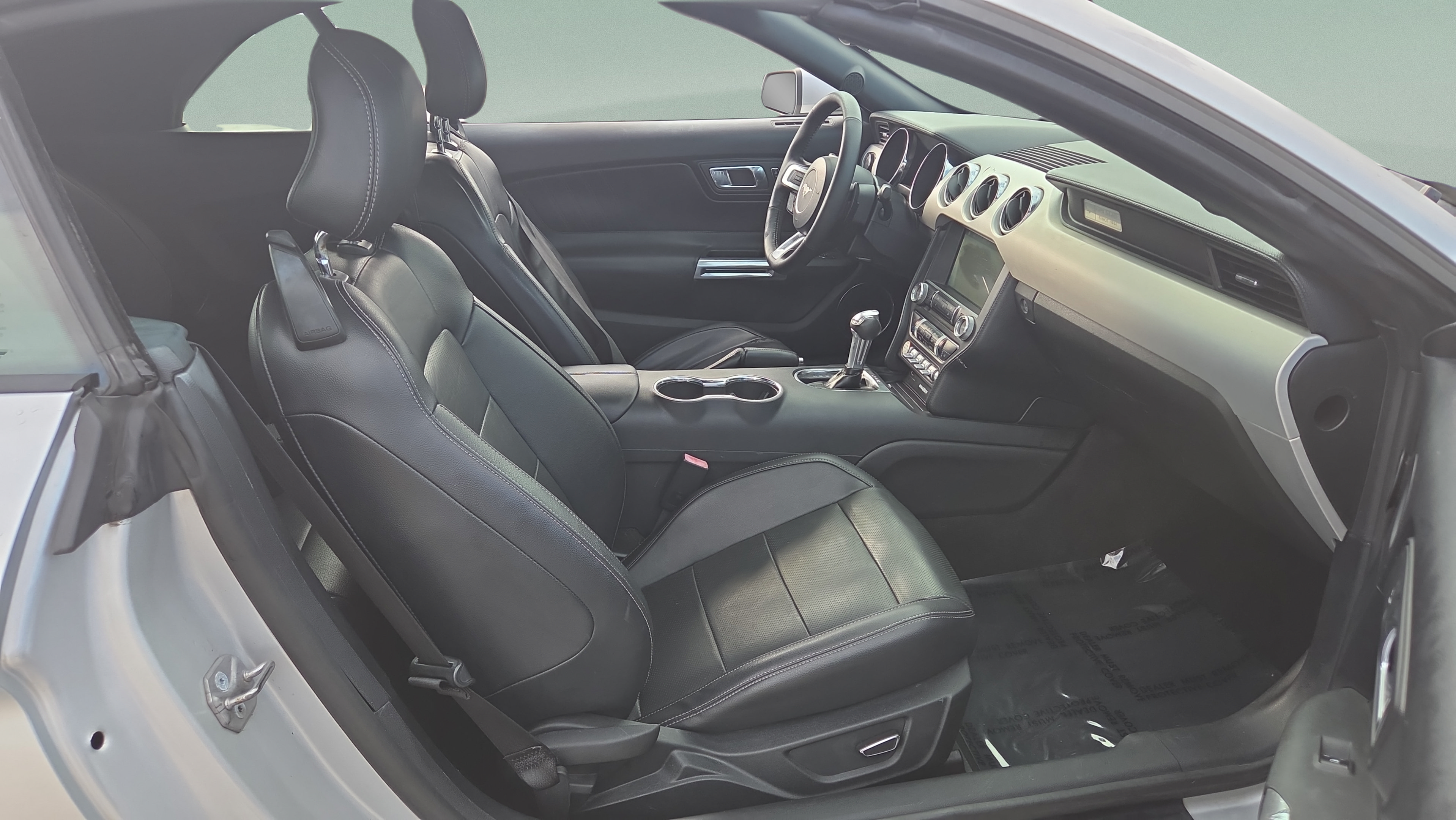 Used 2016 Ford Mustang Premium RWD image 16