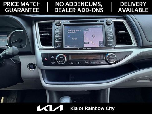Used 2019 Toyota Highlander Limited FWD image 37