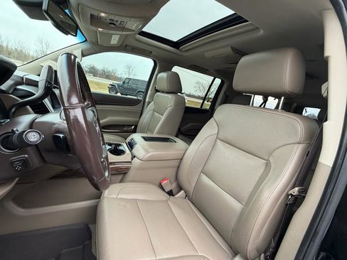 Used 2019 GMC Yukon XL SLT w/ Premium Edition image 12