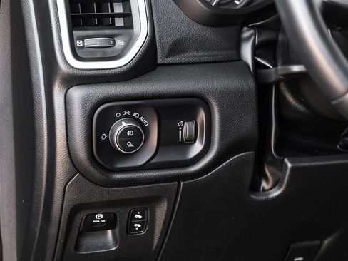 Used 2023 RAM 1500 Big Horn AWD/4WD image 40