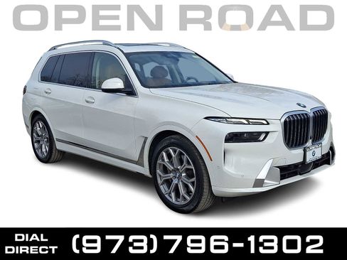 Used 2024 BMW X7 xDrive40i w/ Premium Package image 1