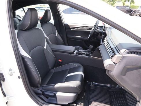 Used 2025 Toyota Camry SE FWD image 28