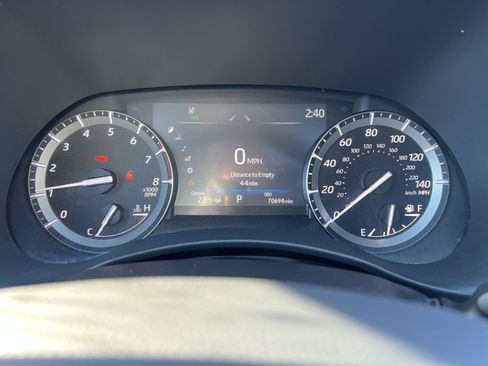 Used 2021 Toyota Highlander XLE image 17