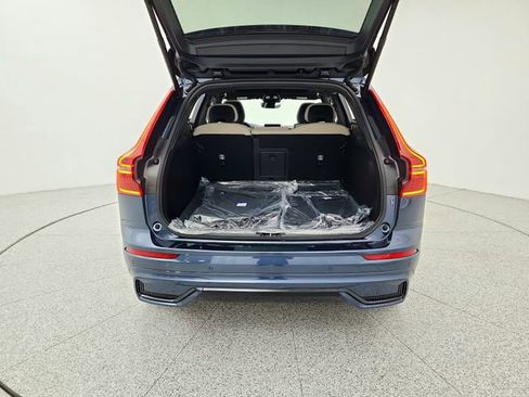 New 2026 Volvo XC60 B5 Plus w/ Climate Package AWD/4WD image 19