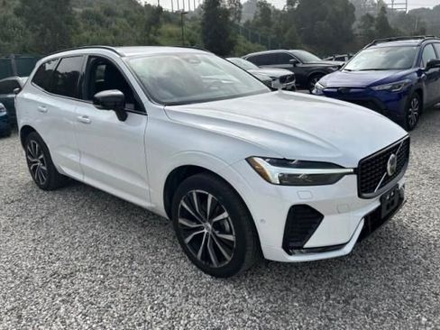 Used 2023 Volvo XC60 B5 Plus w/ Climate Package image 4