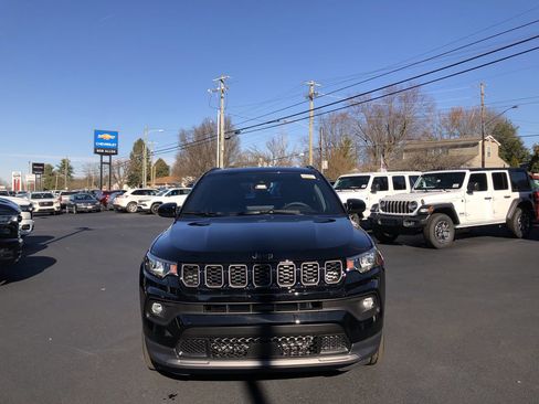 New 2026 Jeep Compass Latitude image 16