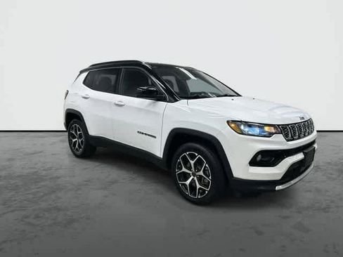Used 2025 Jeep Compass Limited AWD/4WD image 5