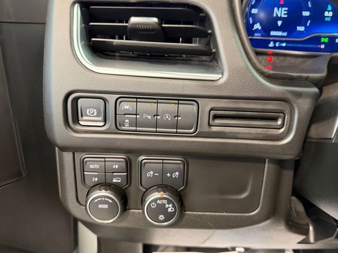 Used 2024 Chevrolet Tahoe LT image 23