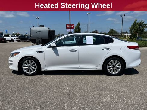 Used 2016 Kia Optima EX w/ Premium Package FWD image 2