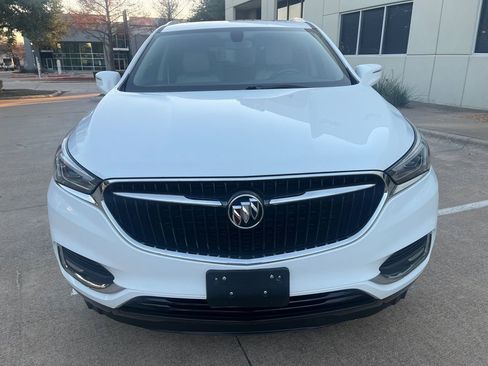Used 2019 Buick Enclave Essence image 3