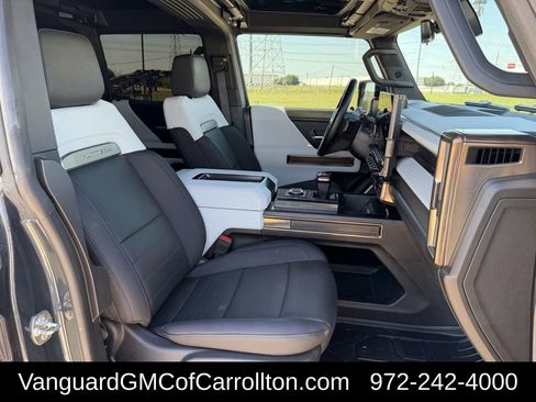 Used 2025 GMC Hummer EV 2X w/ LPO, Sport Package AWD/4WD image 30