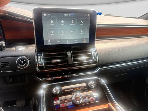 Used 2018 Lincoln Navigator L Reserve w/ Technology Package AWD/4WD image 12
