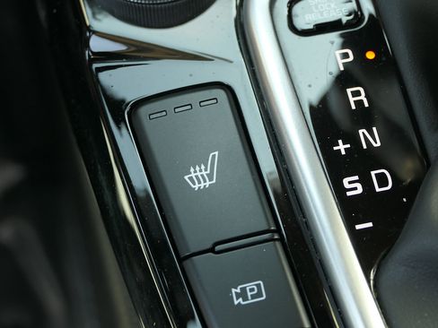 Used 2024 Kia Seltos EX FWD image 21