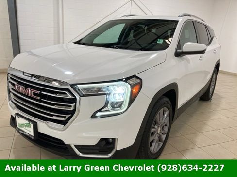 Used 2024 GMC Terrain SLT image 1