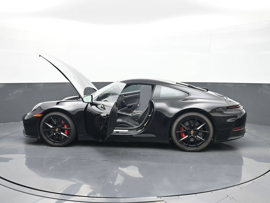 Certified 2026 Porsche 911 Carrera 4S AWD/4WD image 25