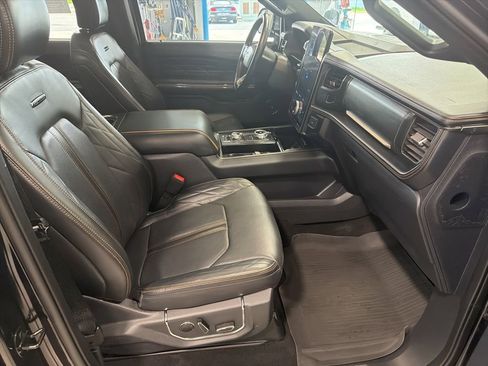 Used 2024 Ford Expedition Platinum AWD/4WD image 41