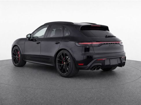Certified 2024 Porsche Macan GTS w/ GTS Sport Package AWD/4WD image 3
