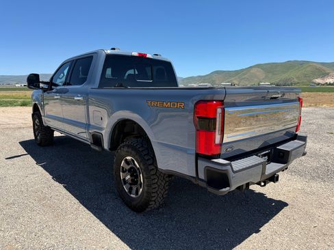 Used 2023 Ford F350 Platinum w/ Tremor Off-Road Package AWD/4WD image 5