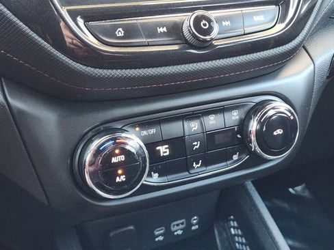 Used 2023 Chevrolet TrailBlazer RS w/ Sun and Liftgate Package FWD image 19