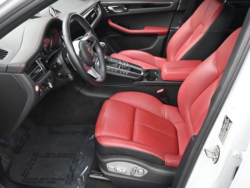 Used 2020 Porsche Macan AWD/4WD image 5