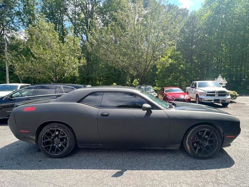 Used 2017 Dodge Challenger R/T Plus image 6
