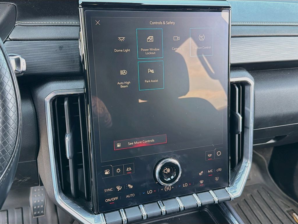 Used 2025 GMC Acadia Elevation FWD image 12