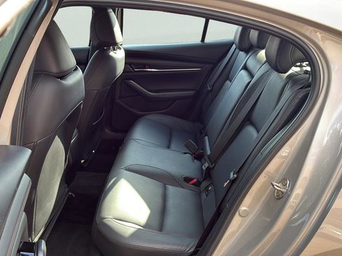 Used 2025 MAZDA MAZDA3 s image 22