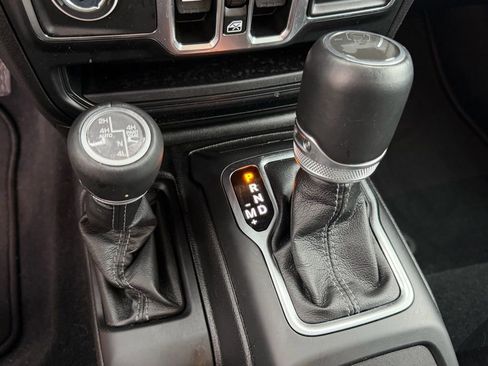 Used 2024 Jeep Wrangler Unlimited Sahara w/ Dual Top Group image 28