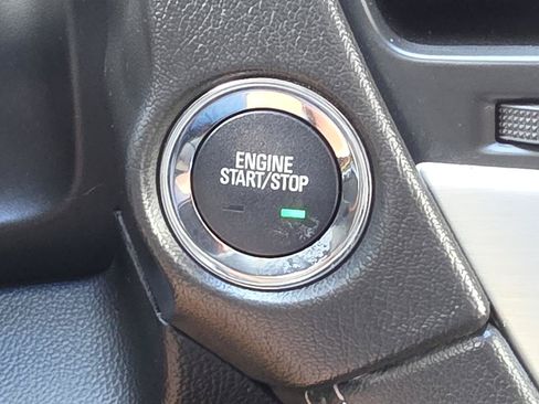 Used 2016 GMC Yukon XL Denali AWD/4WD image 30