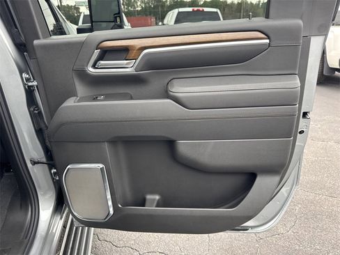 Used 2026 Chevrolet Silverado 3500 High Country w/ Technology Package image 17