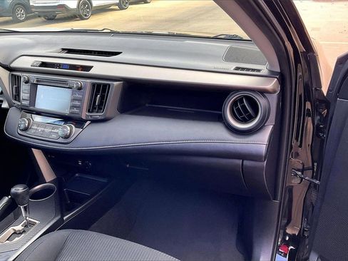 Used 2013 Toyota RAV4 XLE image 16