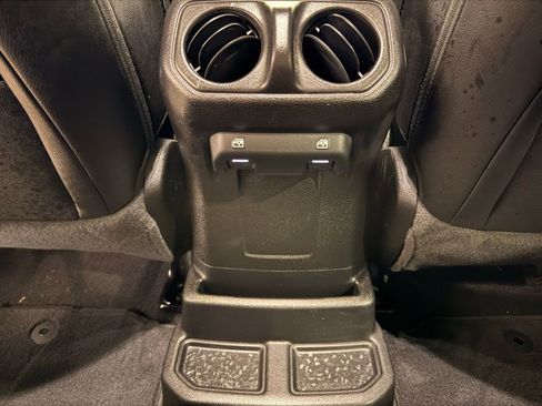 Used 2021 Jeep Wrangler Unlimited Sport image 30