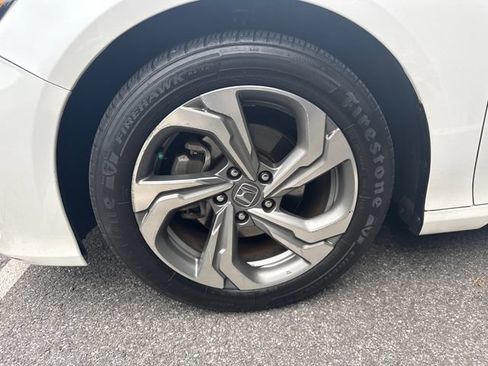 Used 2018 Honda Accord EX image 7