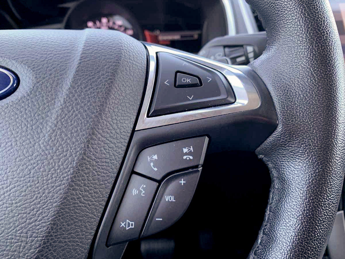 Used 2019 Ford Edge SEL AWD/4WD image 23