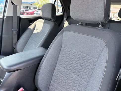 Used 2024 Chevrolet Equinox LT FWD image 10