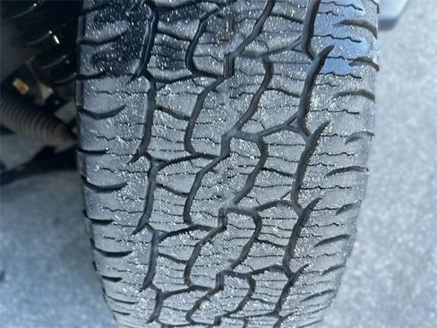 Certified 2018 Ford F150 Lariat image 11