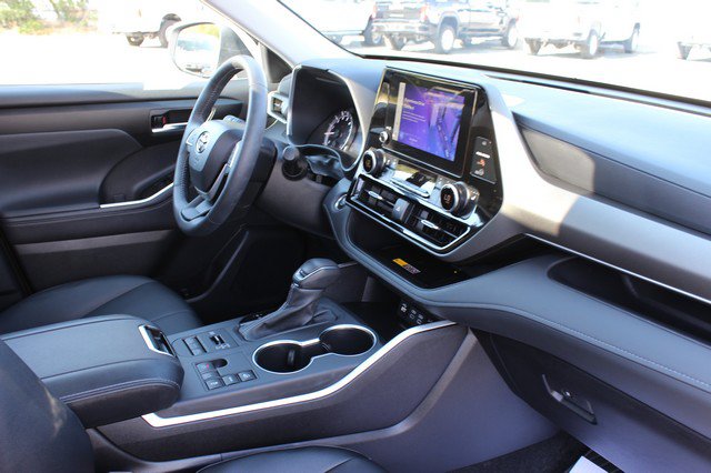 Used 2026 Toyota Highlander XLE AWD/4WD image 18