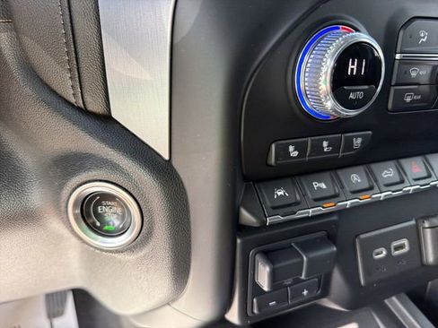 Used 2021 GMC Sierra 1500 SLT w/ SLT Premium Plus Package image 27