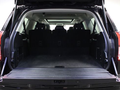Used 2025 Ford Expedition Max Platinum AWD/4WD image 15