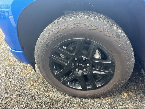 Used 2025 Chevrolet Silverado 1500 Custom w/ Turbomax Blackout Package image 23