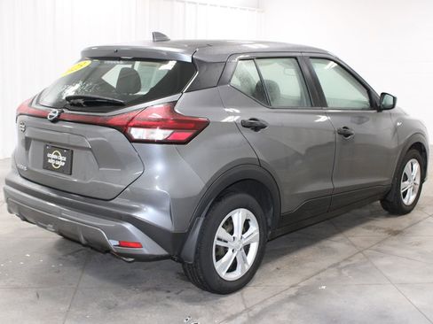 Used 2023 Nissan Kicks S image 9