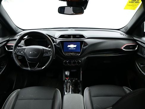 Used 2023 Chevrolet TrailBlazer RS w/ Convenience Package FWD image 14