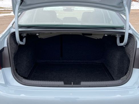 Used 2025 Volkswagen Jetta SEL image 36