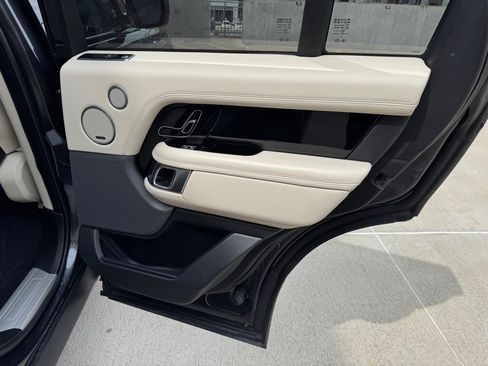 Used 2019 Land Rover Range Rover HSE image 23