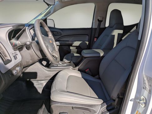 Used 2022 Chevrolet Colorado W/T w/ Custom Special Edition image 14