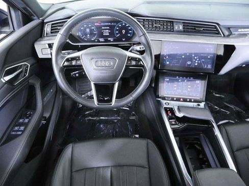 Certified 2024 Audi Q8 e-tron Premium Plus w/ Premium Plus Package AWD/4WD image 17